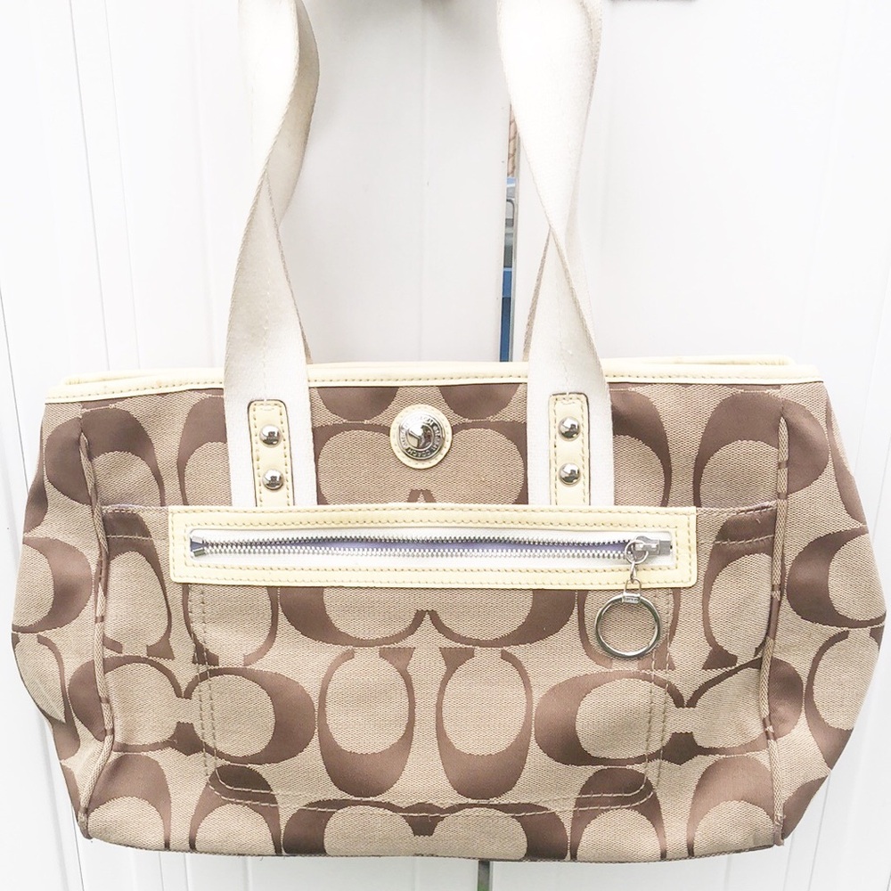 Coach # D1198-F14878 Daisy Signature Tote Bag